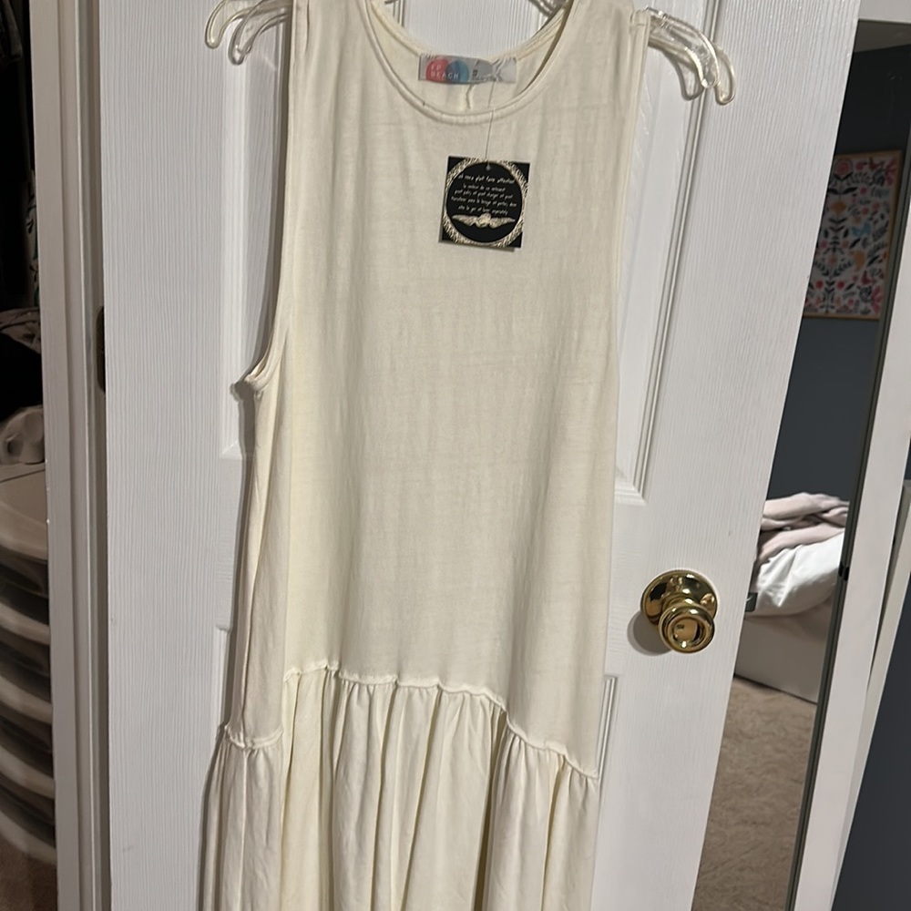 Dress - Picture 3 of 4